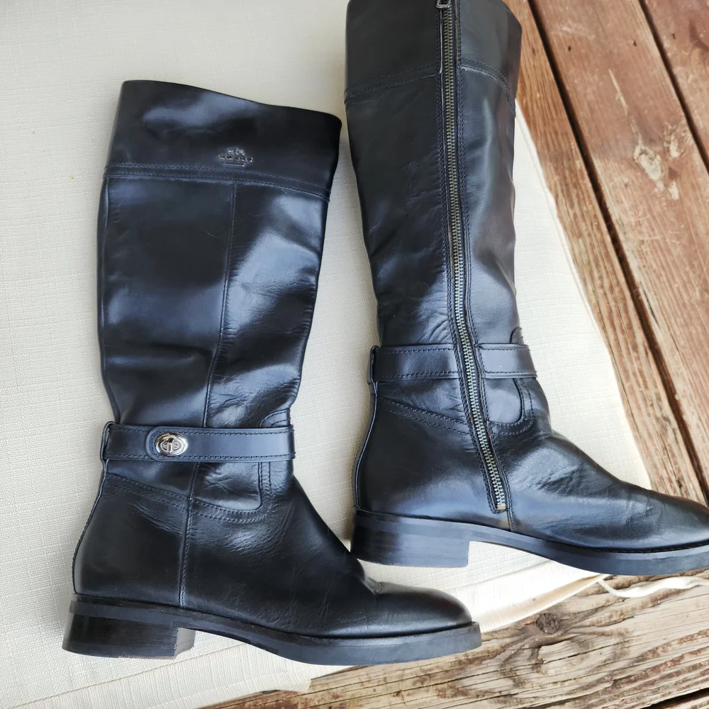 Black Leather Knee-High Boots - Picture 2 of 10